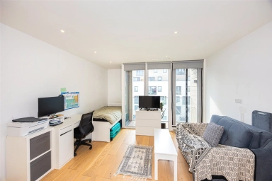 Capitol Way, Colindale - NW9 view 2