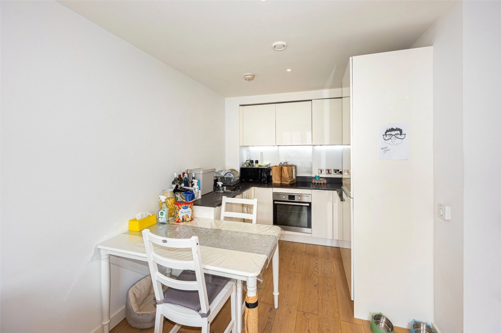 1 bedroom apartments/flats for sale in Capitol Way, Colindale - NW9 view 4