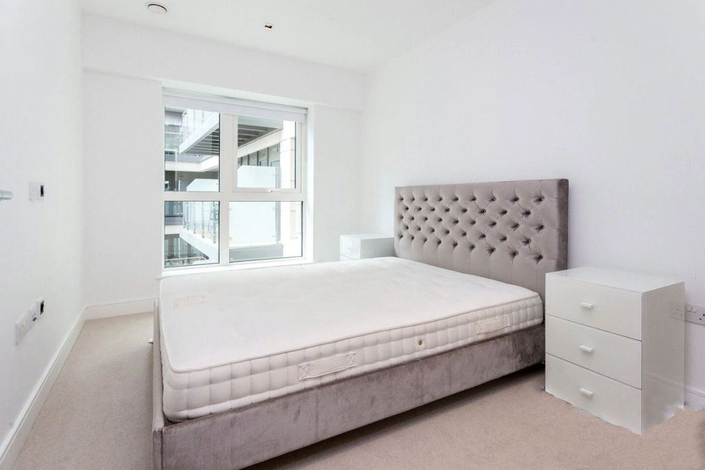 2 bedrooms apartments/flats for sale in Longfield Avenue, Ealing - W5 view 7