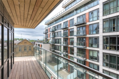 Longfield Avenue, Ealing - W5 view 11