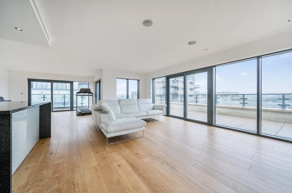 3 bedrooms apartments/flats for sale in Boulevard Drive, Beaufort Park, Colindale - NW9 view 4