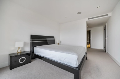 Boulevard Drive, Beaufort Park, Colindale - NW9 view 11