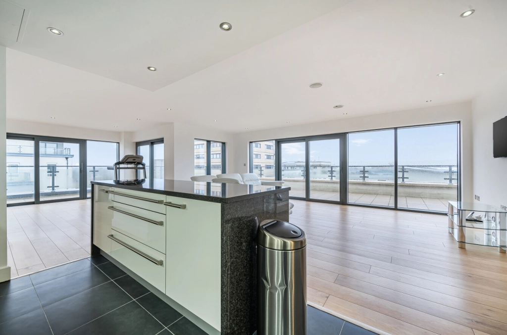 3 bedrooms apartments/flats for sale in Boulevard Drive, Beaufort Park, Colindale - NW9 view 2