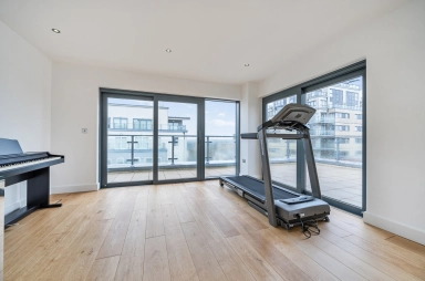 Boulevard Drive, Beaufort Park, Colindale - NW9 view 6