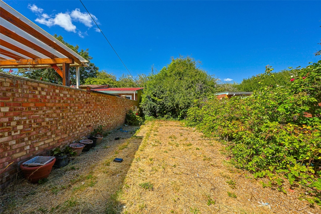 3 bedrooms houses for sale in Ashford Avenue, Hayes - UB4 view 11