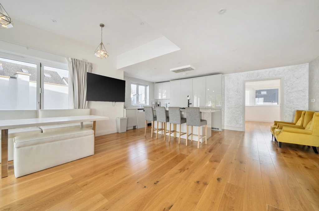 5 bedrooms houses for sale in Hillway, Colindale - NW9 view 7