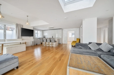 Hillway, Colindale - NW9 view 8