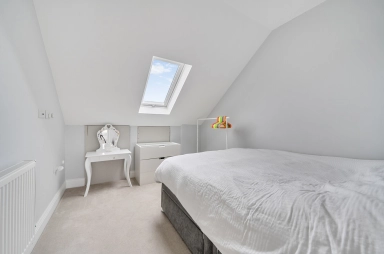 Hillway, Colindale - NW9 view 15