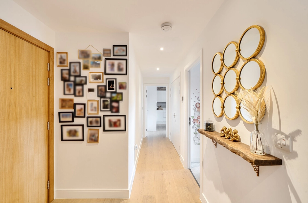 2 bedrooms apartments/flats for sale in Grove Park, Colindale - NW9 view 15