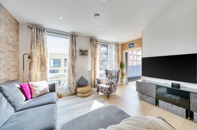 Grove Park, Colindale - NW9 view 8