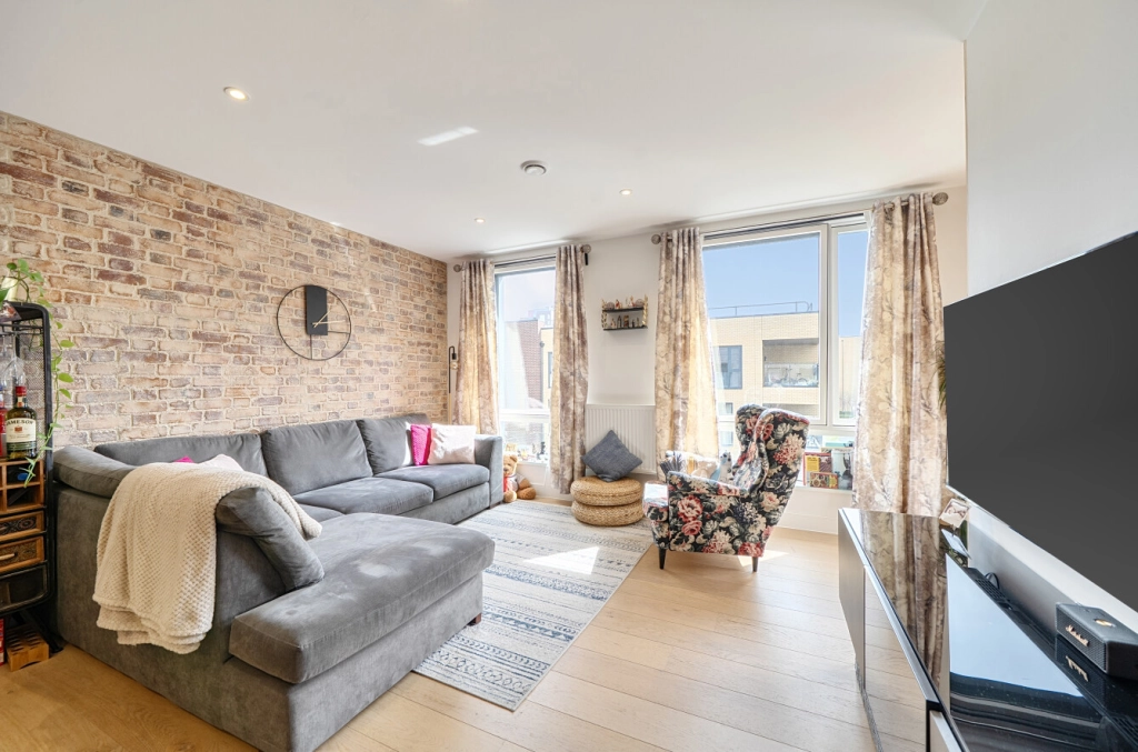 2 bedrooms apartments/flats for sale in Grove Park, Colindale - NW9 view 5