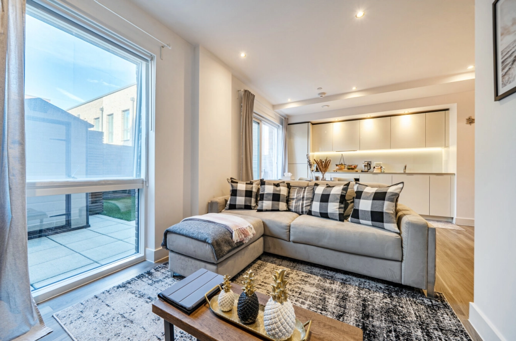 1 bedroom apartments/flats for sale in Hoy Close, Colindale Gardens, Colindale - NW9 view 5