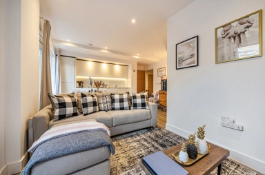 Hoy Close, Colindale Gardens, Colindale - NW9 view 2