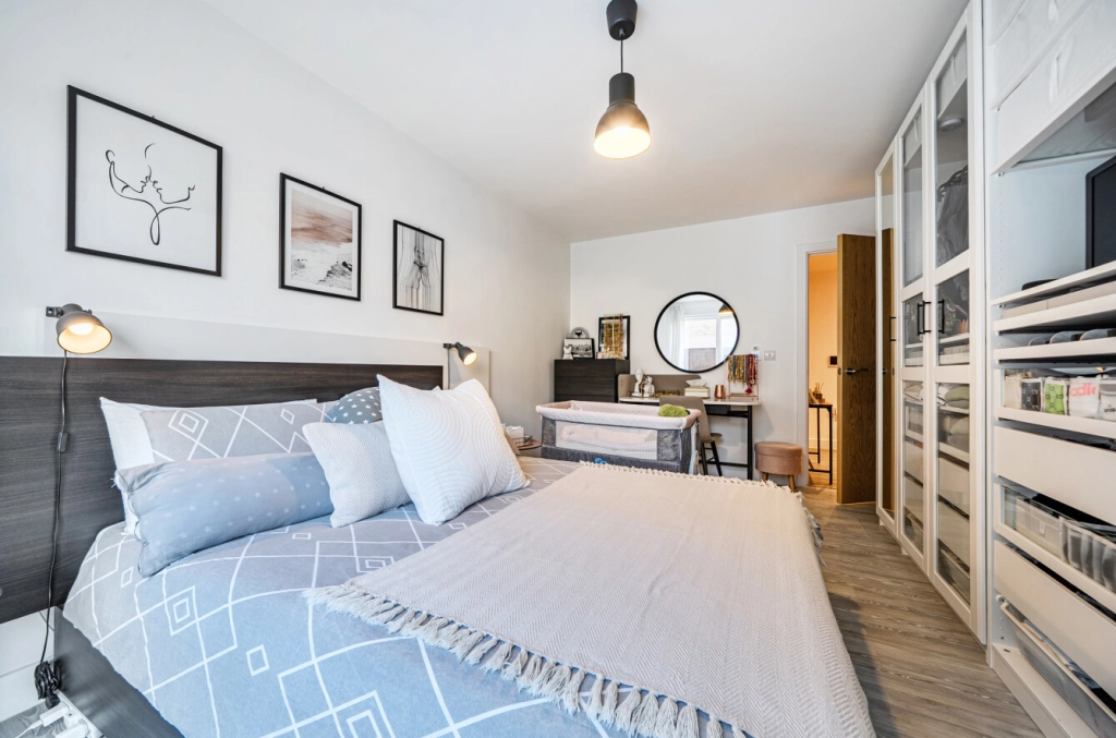 1 bedroom apartments/flats for sale in Hoy Close, Colindale Gardens, Colindale - NW9 view 10