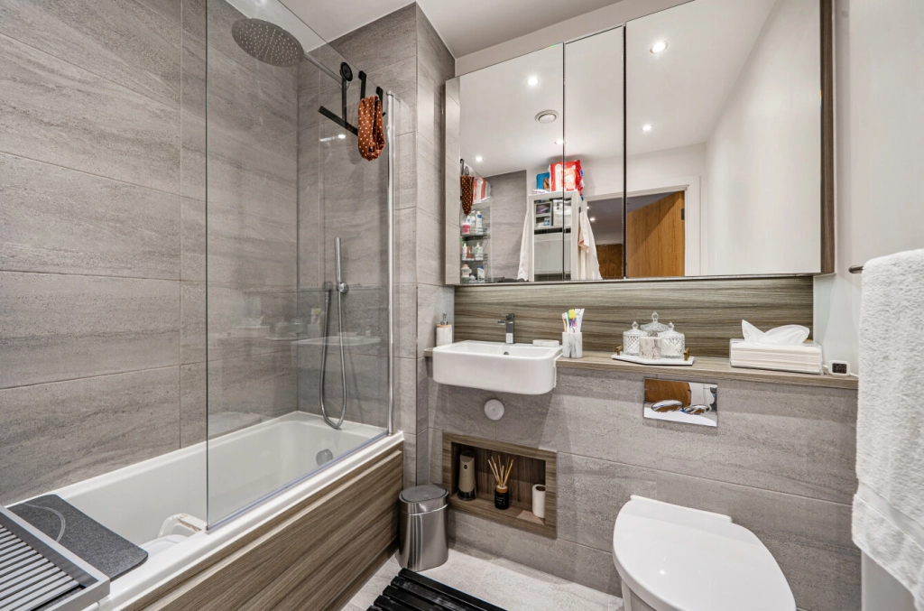 1 bedroom apartments/flats for sale in Hoy Close, Colindale Gardens, Colindale - NW9 view 14