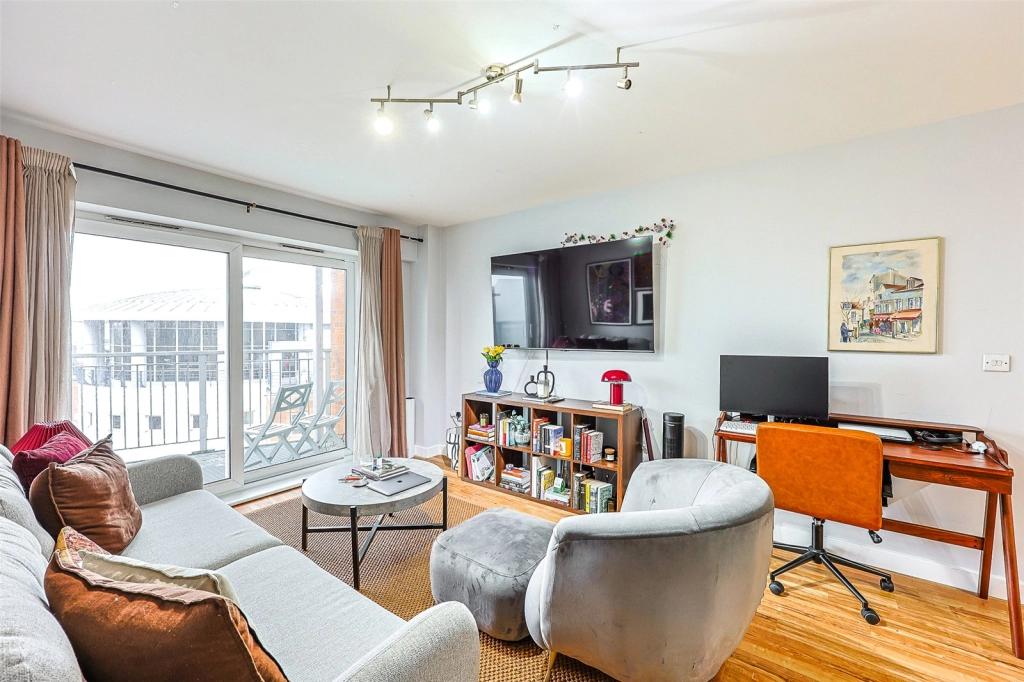 2 bedrooms apartments/flats for sale in Boulevard Drive, Beaufort Park, Colindale - NW9 view 3