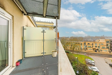 Boulevard Drive, Beaufort Park, Colindale - NW9 view 14