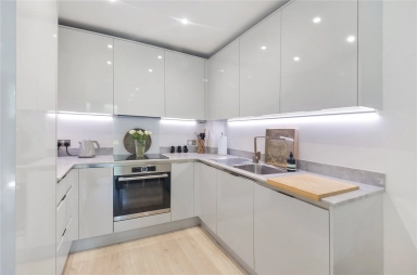 Lismore Boulevard, Colindale Gardens, Colindale - NW9 view 4