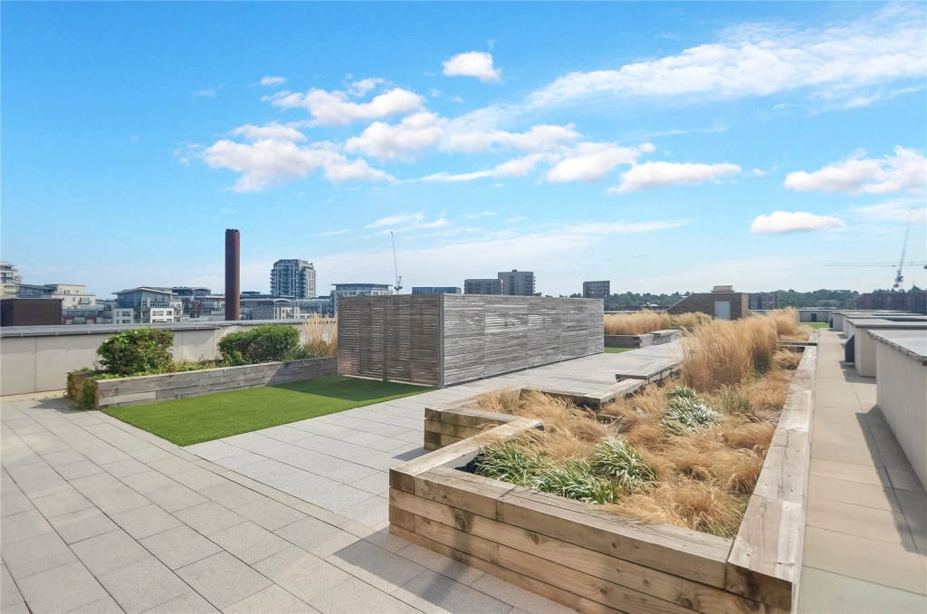 1 bedroom apartments/flats for sale in Lismore Boulevard, Colindale Gardens, Colindale - NW9 view 13