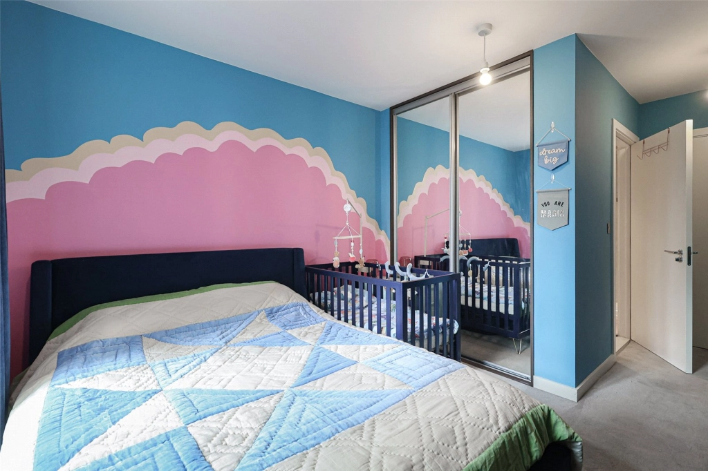 2 bedrooms apartments/flats for sale in Samara Drive, Southall - UB1 view 5