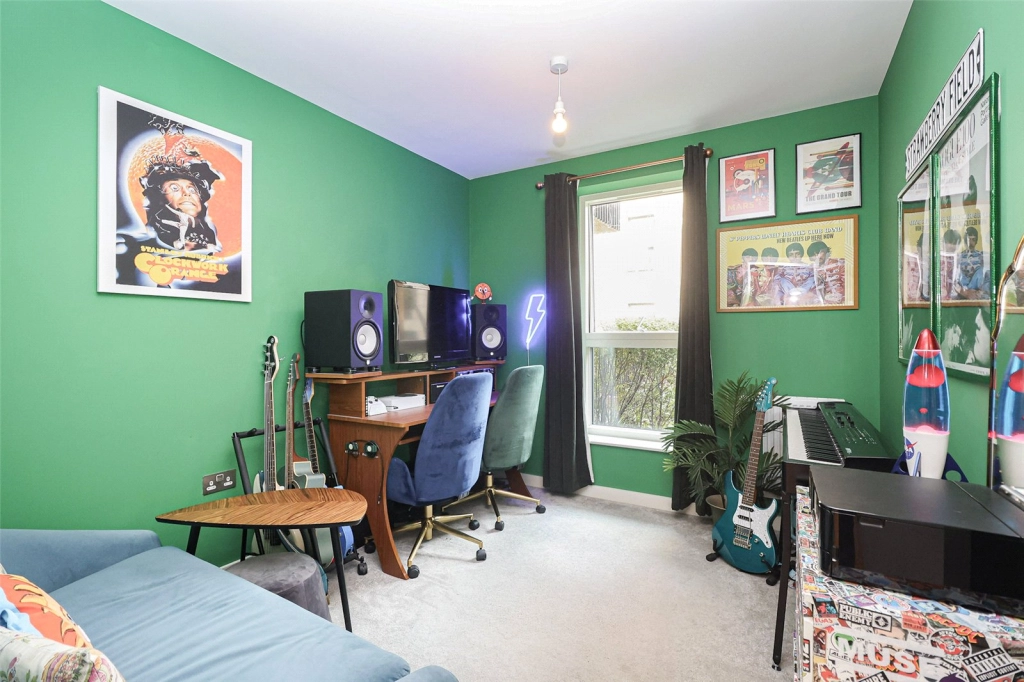 2 bedrooms apartments/flats for sale in Samara Drive, Southall - UB1 view 6