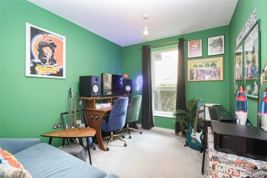 Samara Drive, Southall - UB1 view 6