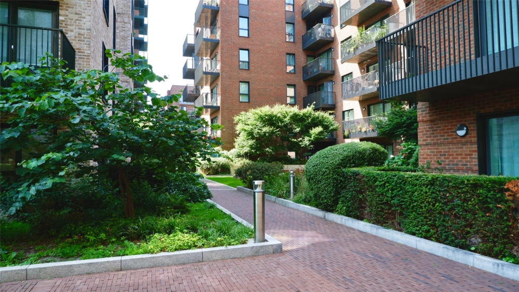 2 bedrooms apartments/flats for sale in Samara Drive, Southall - UB1 view 14