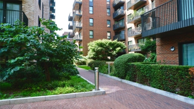 Samara Drive, Southall - UB1 view 16