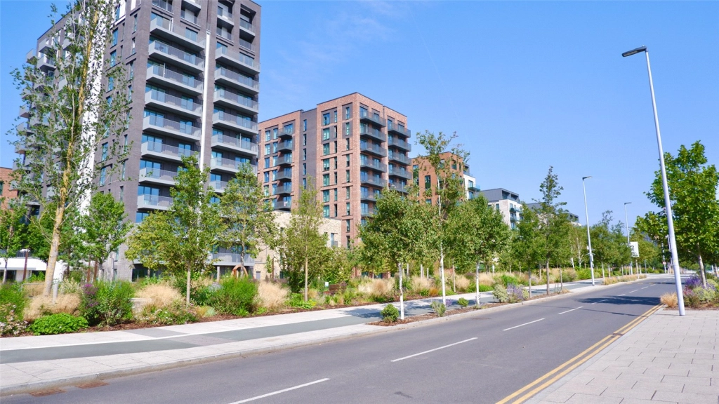 2 bedrooms apartments/flats for sale in Samara Drive, Southall - UB1 view 19