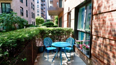 Samara Drive, Southall - UB1 view 9