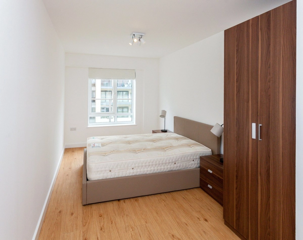 2 bedrooms apartments/flats for sale in Boulevard Drive, Beaufort Park, Colindale - NW9 view 4