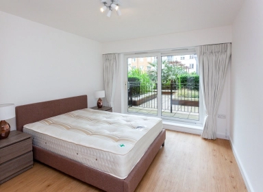 Boulevard Drive, Beaufort Park, Colindale - NW9 view 5