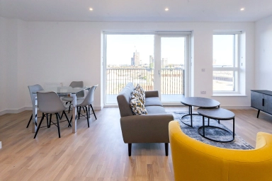 Accolade Avenue, Southall - UB1 view 5