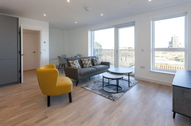 Accolade Avenue, Southall - UB1 view 3