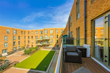 Grahame Park Way, Colindale - NW9 view 8
