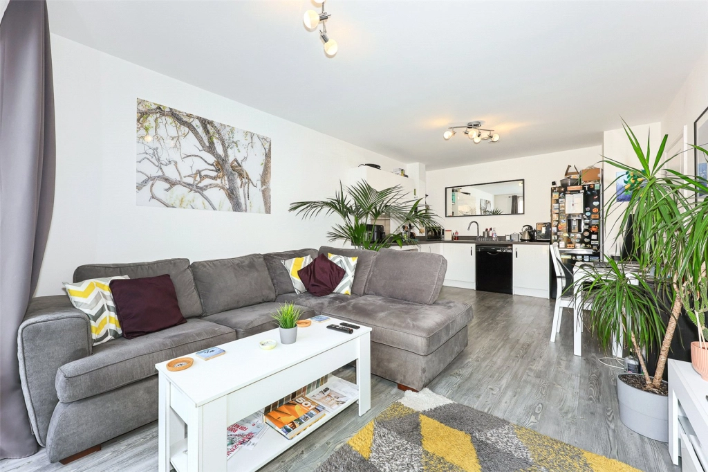 1 bedroom apartments/flats for sale in Grahame Park Way, Colindale - NW9 view 3