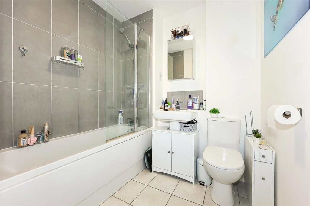 1 bedroom apartments/flats for sale in Grahame Park Way, Colindale - NW9 view 7