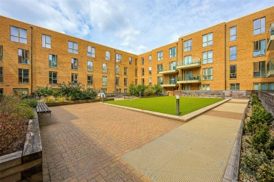 Grahame Park Way, Colindale - NW9 view 17