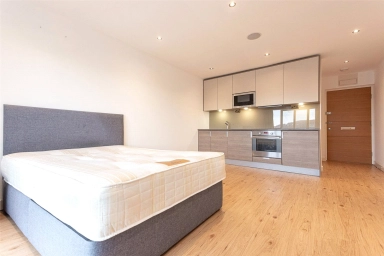 Heritage Avenue, Beaufort Park, Colindale - NW9 view 2