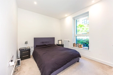 Greenleaf Walk, Southall - UB1 view 6
