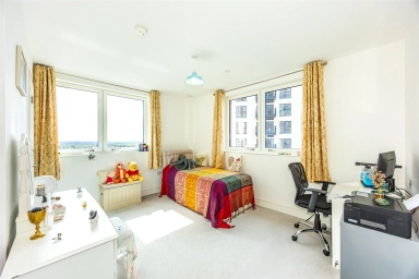 Healum Avenue, Southall - UB2 view 23