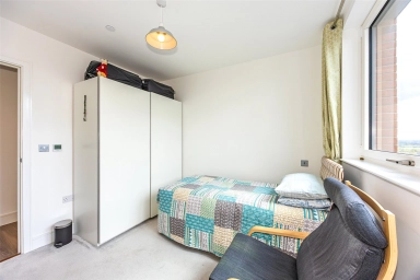 Healum Avenue, Southall - UB2 view 21