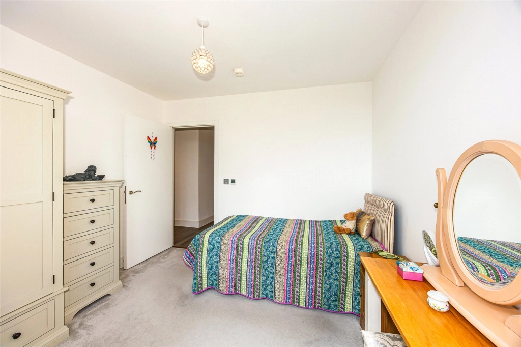 3 bedrooms apartments/flats for sale in Healum Avenue, Southall - UB2 view 23