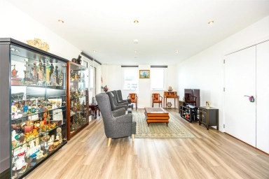 Healum Avenue, Southall - UB2 view 19