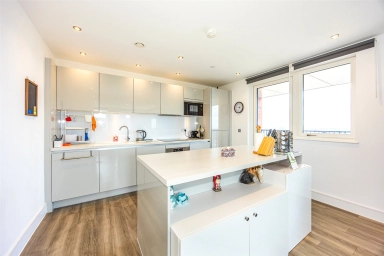 Healum Avenue, Southall - UB2 view 22