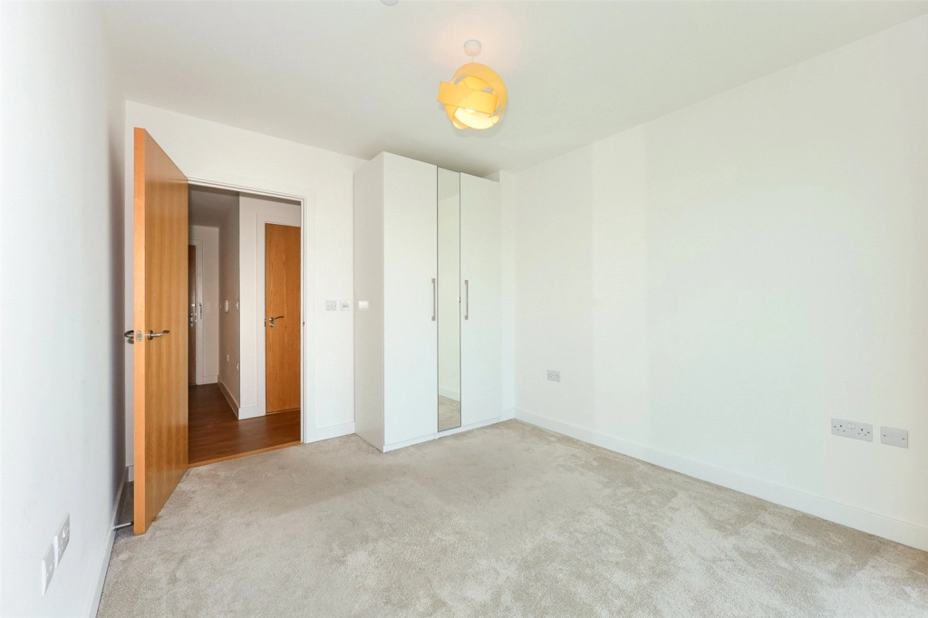 2 bedrooms apartments/flats for sale in Hoy Close, Colindale Gardens, Colindale - NW9 view 12