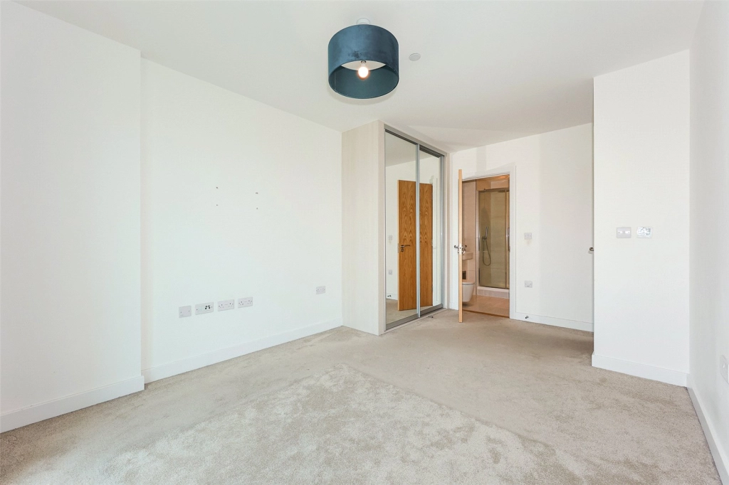 2 bedrooms apartments/flats for sale in Hoy Close, Colindale Gardens, Colindale - NW9 view 8