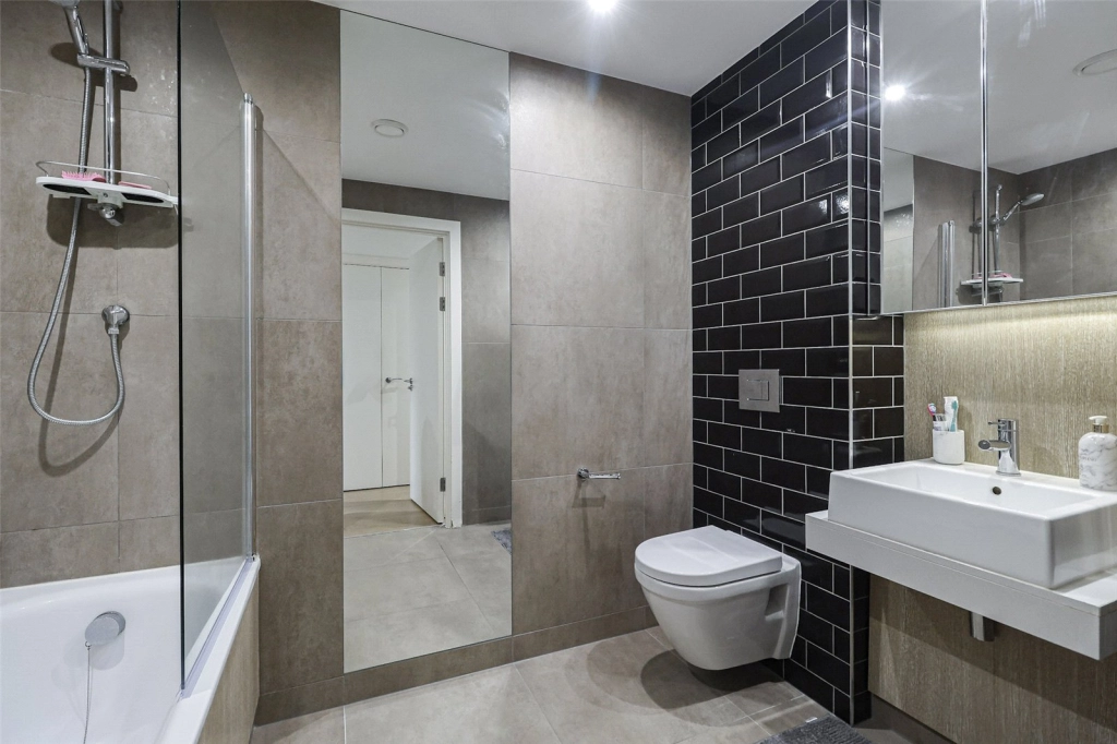 1 bedroom apartments/flats for sale in Palace Arts Way, Wembley - HA9 view 16