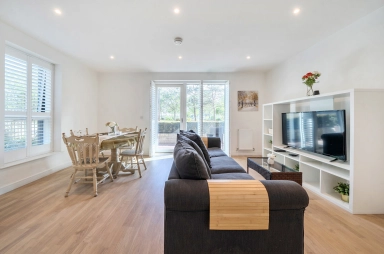 Greenleaf Walk, Southall - UB1 view 16