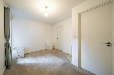Caversham Road, Beaufort Park, Colindale - NW9 view 17